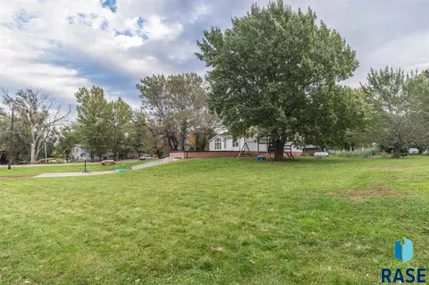 331 E 5th St, Bridgewater, SD 57319 photo 31