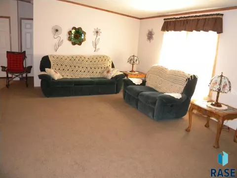 6083 Point Dr, Madison, SD 57042 photo 13