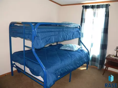6083 Point Dr, Madison, SD 57042 photo 18