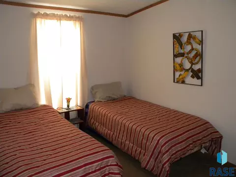 6083 Point Dr, Madison, SD 57042 photo 17