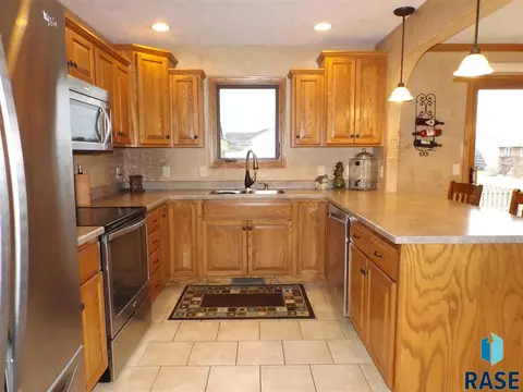 310 S Prairie Ave, Tea, SD 57064 photo 2