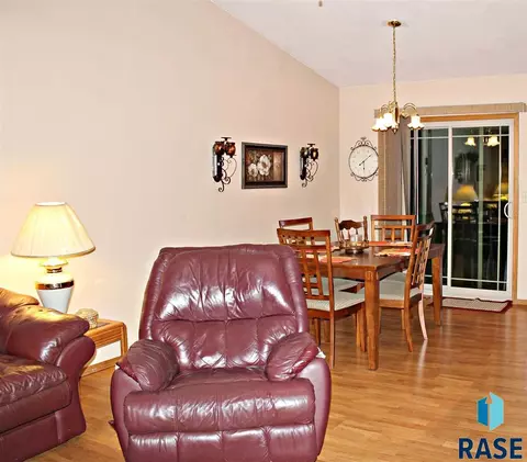 6604 W Cain Cir, Sioux Falls, SD 57106 photo 7