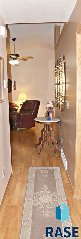 6604 W Cain Cir, Sioux Falls, SD 57106 photo 11