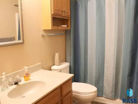 6604 W Cain Cir, Sioux Falls, SD 57106 photo 19