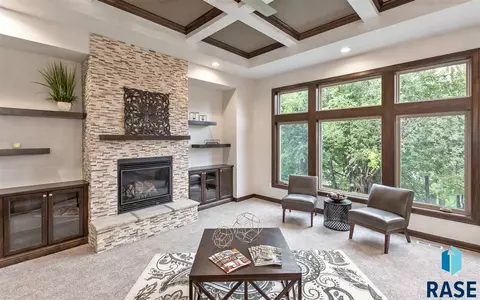 2219 E Stone Pointe Cir, Sioux Falls, SD 57108 photo 13