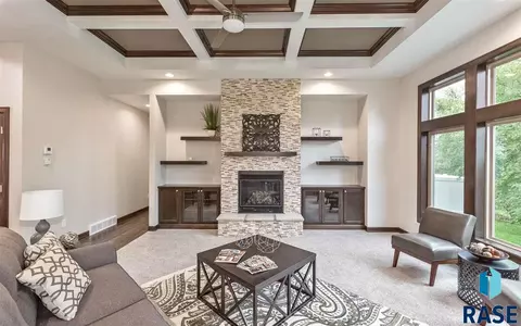 2219 E Stone Pointe Cir, Sioux Falls, SD 57108 photo 12