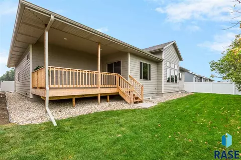2219 E Stone Pointe Cir, Sioux Falls, SD 57108 photo 22