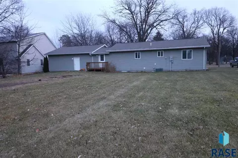 804 Blackstone Pl, Hurley, SD 57036 photo 3