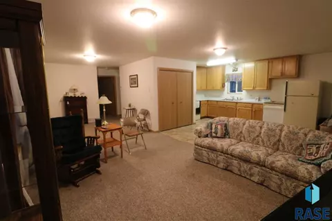804 Blackstone Pl, Hurley, SD 57036 photo 6
