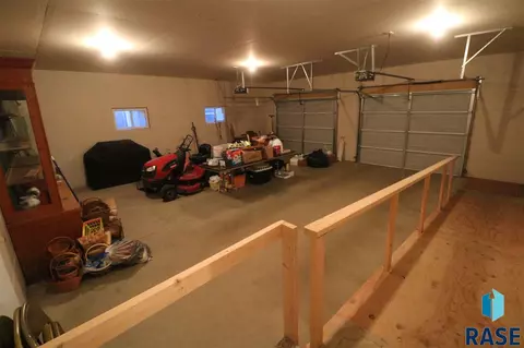804 Blackstone Pl, Hurley, SD 57036 photo 14
