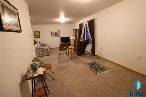804 Blackstone Pl, Hurley, SD 57036 photo 7