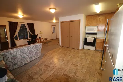 804 Blackstone Pl, Hurley, SD 57036 photo 5