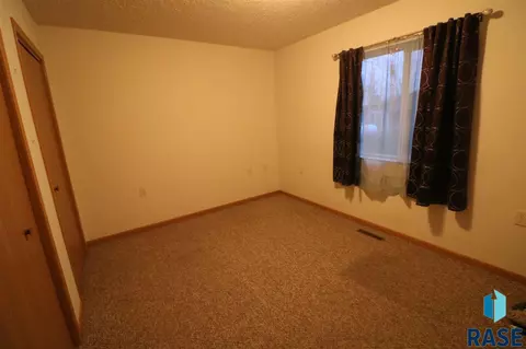 804 Blackstone Pl, Hurley, SD 57036 photo 10