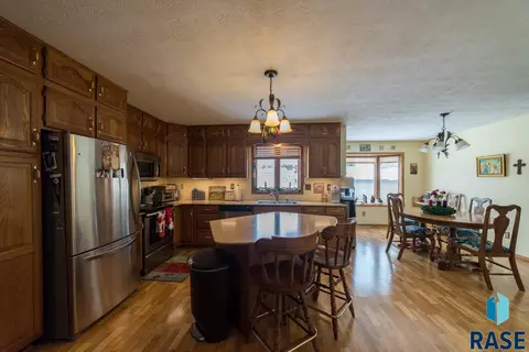 1010 NE 8th St, Madison, SD 57042 photo 14
