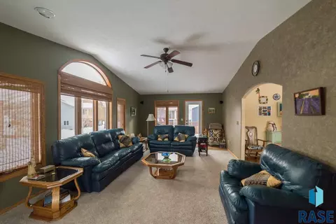 1010 NE 8th St, Madison, SD 57042 photo 24