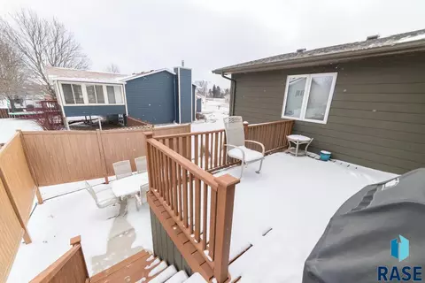 1010 NE 8th St, Madison, SD 57042 photo 8