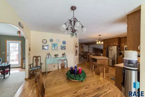 1010 NE 8th St, Madison, SD 57042 photo 17