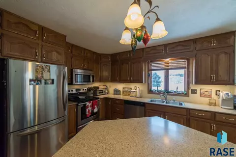 1010 NE 8th St, Madison, SD 57042 photo 16