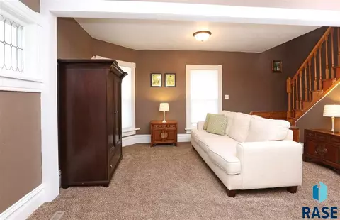 615 N Broadway St, Canton, SD 57013 photo 2