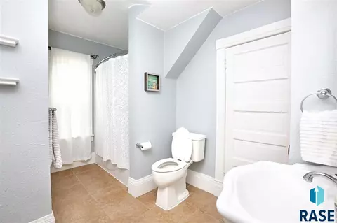 615 N Broadway St, Canton, SD 57013 photo 7