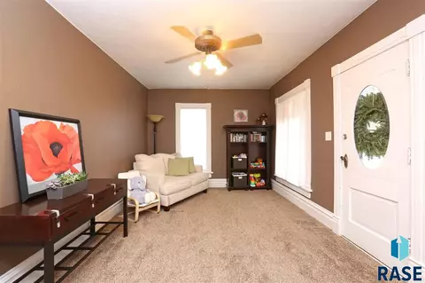 615 N Broadway St, Canton, SD 57013 photo 3