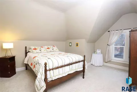 615 N Broadway St, Canton, SD 57013 photo 8