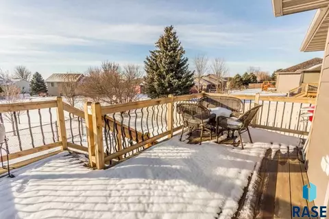 2239 E Stone Pointe Cir, Sioux Falls, SD 57108 photo 32