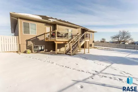 2239 E Stone Pointe Cir, Sioux Falls, SD 57108 photo 31