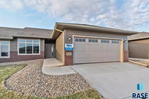 8205 W Monroe Pl, Sioux Falls, SD 57106 photo 1