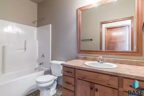 8205 W Monroe Pl, Sioux Falls, SD 57106 photo 14