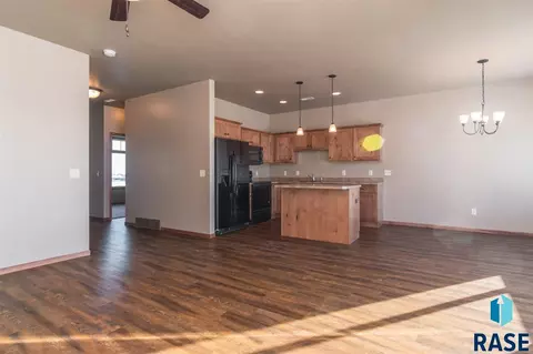 8205 W Monroe Pl, Sioux Falls, SD 57106 photo 5