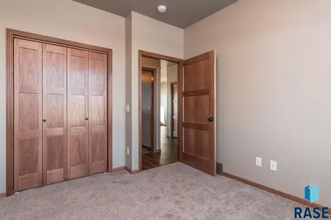 8205 W Monroe Pl, Sioux Falls, SD 57106 photo 13