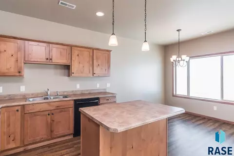8205 W Monroe Pl, Sioux Falls, SD 57106 photo 8