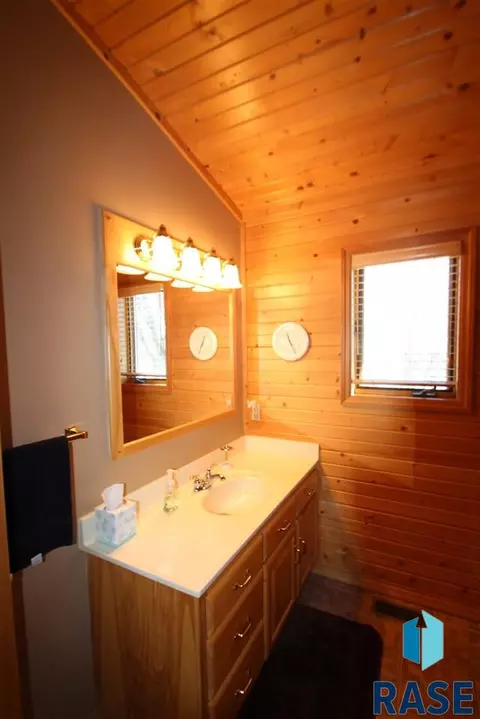 25403 485th Ave, Garretson, SD 57030 photo 24