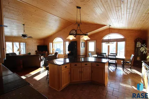 25403 485th Ave, Garretson, SD 57030 photo 10