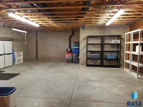 200 E Pinehurst Dr, Sioux Falls, SD 57108 photo 16