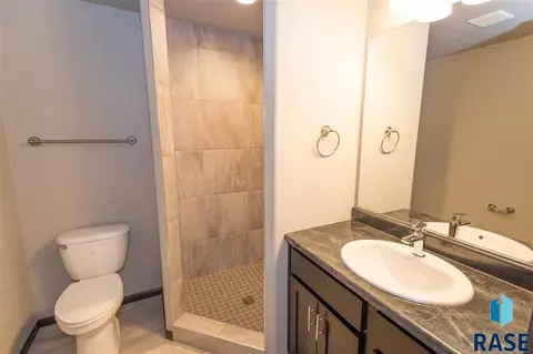 645 W High Pointe St, Tea, SD 57064 photo 19