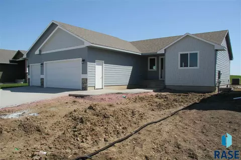 645 W High Pointe St, Tea, SD 57064 photo 1