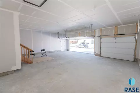 645 W High Pointe St, Tea, SD 57064 photo 3