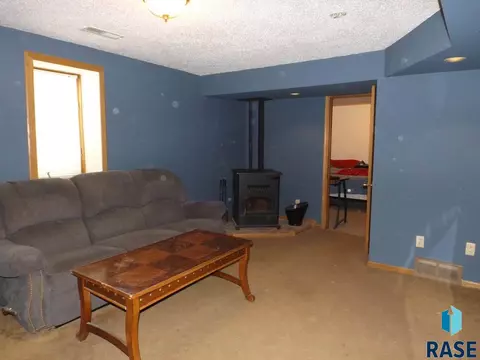 2100 E 30th St N, Sioux Falls, SD 57104 photo 7