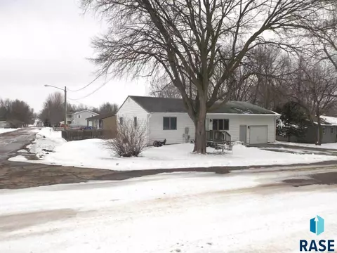 2100 E 30th St N, Sioux Falls, SD 57104 photo 21