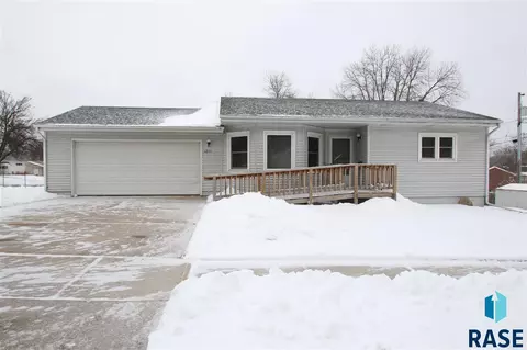 1811 E 14th St, Sioux Falls, SD 57103 photo 1