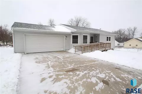 1811 E 14th St, Sioux Falls, SD 57103 photo 2