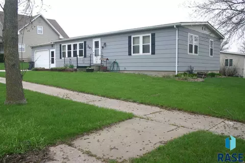 301 E Wall St, Jasper, MN 56144 photo 3