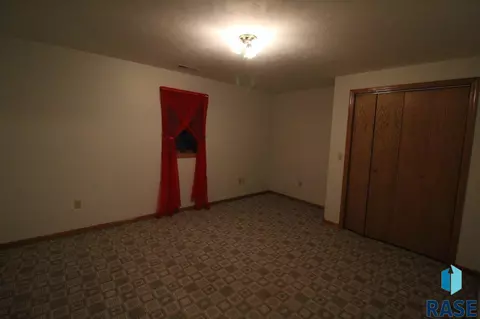 505 S Main Ave, Colton, SD 57018 photo 10