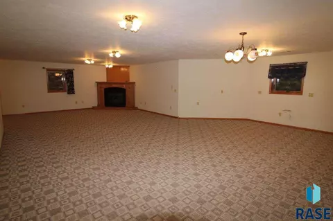 505 S Main Ave, Colton, SD 57018 photo 17
