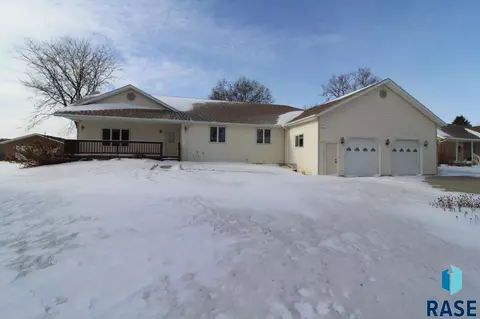 505 S Main Ave, Colton, SD 57018 photo 1