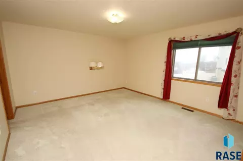 3710 E Peony Pl #201, Sioux Falls, SD 57103 photo 13
