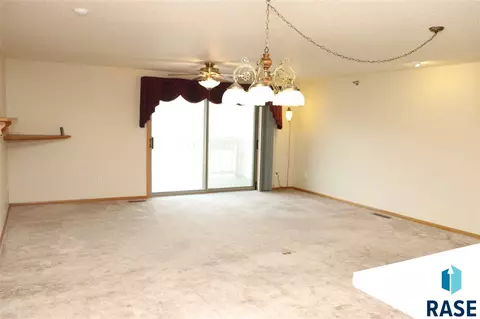3710 E Peony Pl #201, Sioux Falls, SD 57103 photo 9