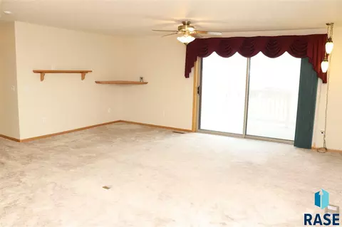 3710 E Peony Pl #201, Sioux Falls, SD 57103 photo 10